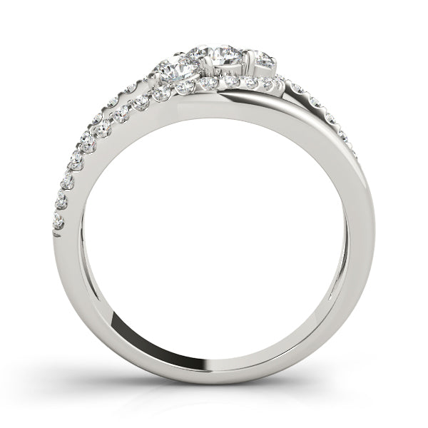 18K White Gold Multi-Diamond Fashion Ring